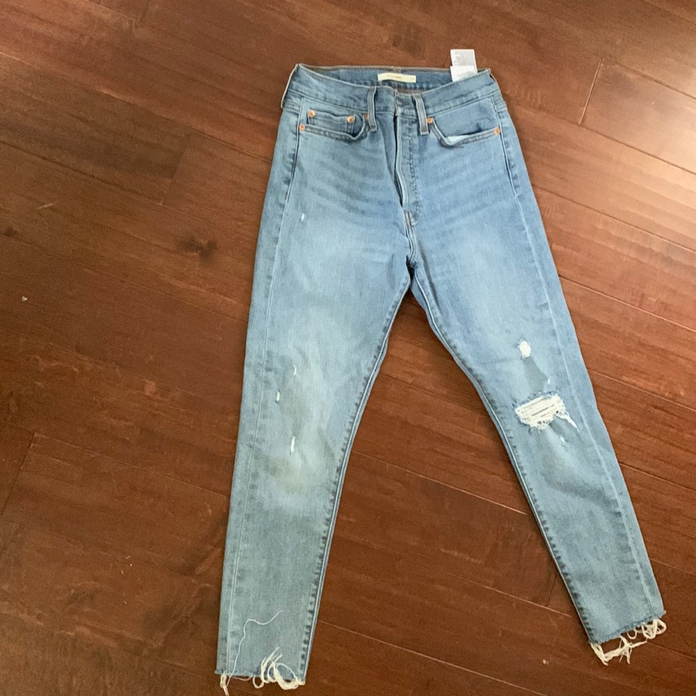 Levis “wedgy skinny jeans”